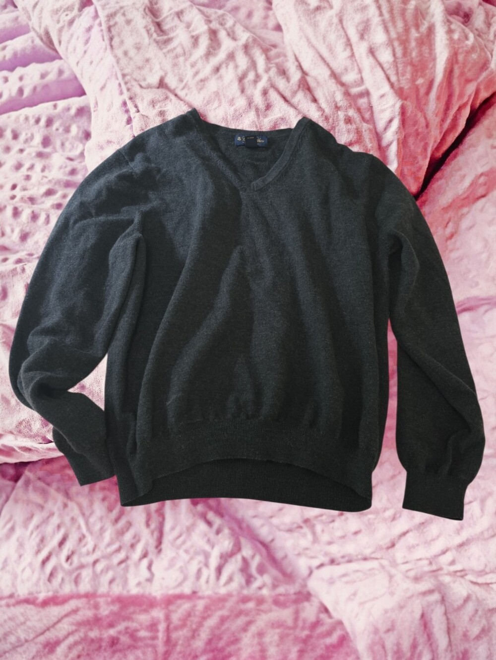 Brooks Brothers Charcoal Grey Merino Wool V-Neck Sweater - Size L
